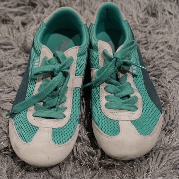 Puma Shoes - TODAY ONLY SALE🥳 Puma76 Runner Mesh Women’s Shoes